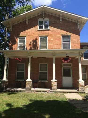 Historic Building close to Downtown and College. 