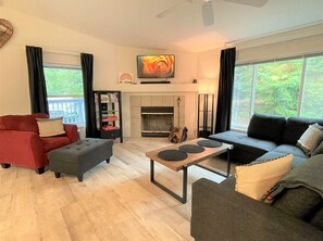 Exterior - Nanook Haus (Packwood)