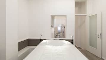 Design Apartment | 2 bedrooms, iron/ironing board, free WiFi