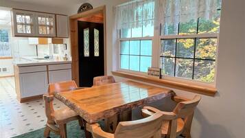 Cabin (Mossy Moose) | Exterior