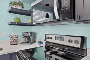 Coffee/tea maker, fridge, microwave, oven - Turtle Cay at The Beach Shack! Come On Down! (Englewood)