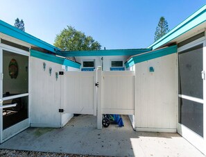 Property grounds - Turtle Cay at The Beach Shack! Come On Down! (Englewood)