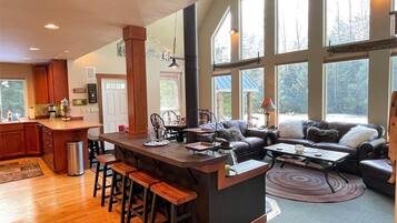 小屋 (Elkhorn) | 外觀