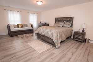 4 habitaciones, escritorio, tabla de planchar con plancha y wifi gratis 