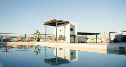 Torre Diez by Grupo Amber