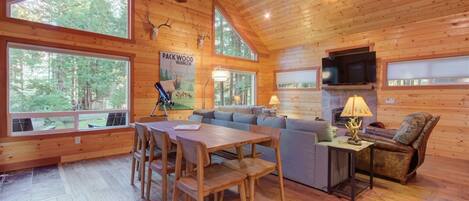 Cabin (Elk House) | Exterior