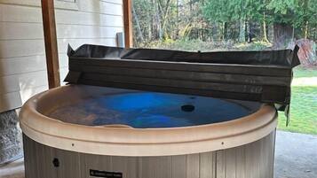 Kabin (Little Woods Outpost) | Eksterior