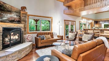 Smart-TV, peis og bøker