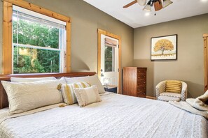 4 habitaciones, escritorio, tabla de planchar con plancha y wifi gratis 