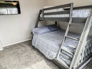 3 chambres, bureau, Wi-Fi, draps fournis
