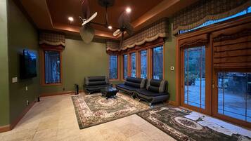 智能電視、 辦公室、電腦螢幕