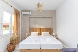 Junior Triple Room, 1 King Bed with Sofa bed, Lanai, Garden View | In-room safe, desk, free WiFi - Theo Bungalows Kriopigi (Kassandra)