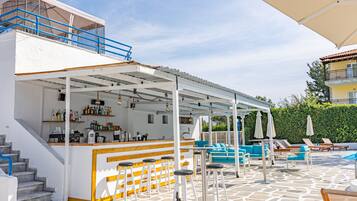 Poolbar