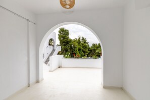 Deluxe Double Room, 1 King Bed, Sea View | In-room safe, desk, free WiFi - Theo Bungalows Kriopigi (Kassandra)