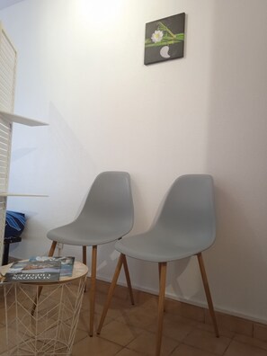 Interior - TOTO LODGE studio quiet garden wifi near airport (Ducos)