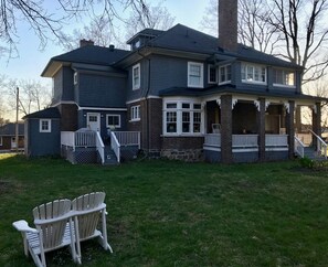 Exterior - The Captain's House bed & breakfast (Midland)