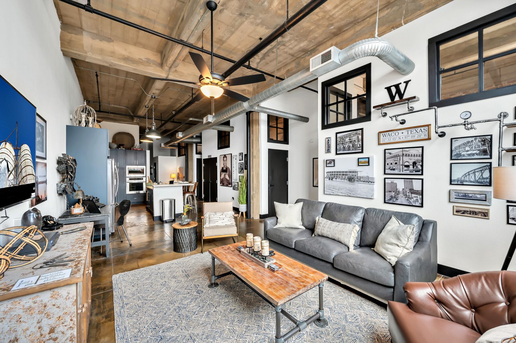 Una Smart TV, libros