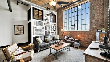 Una Smart TV, libros