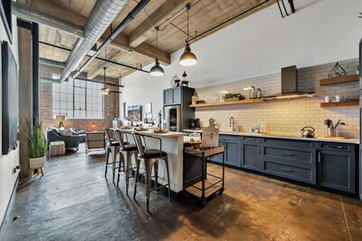 Silo District Vintage Warehouse Loft- Waco