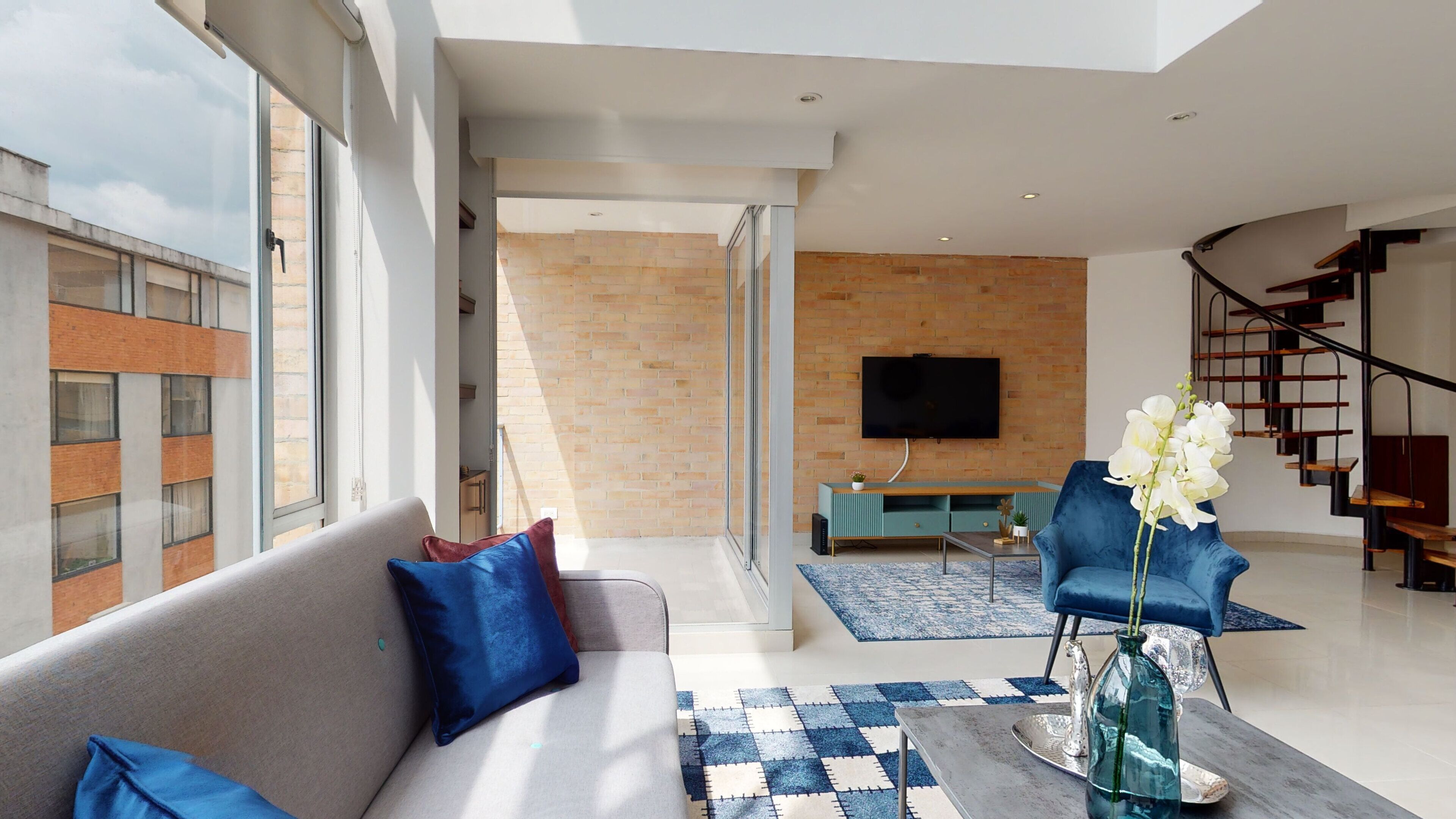 DUPLEX APARTMENT NEAR UNICENTRO 3 BEDROOMS WITH BALCONY