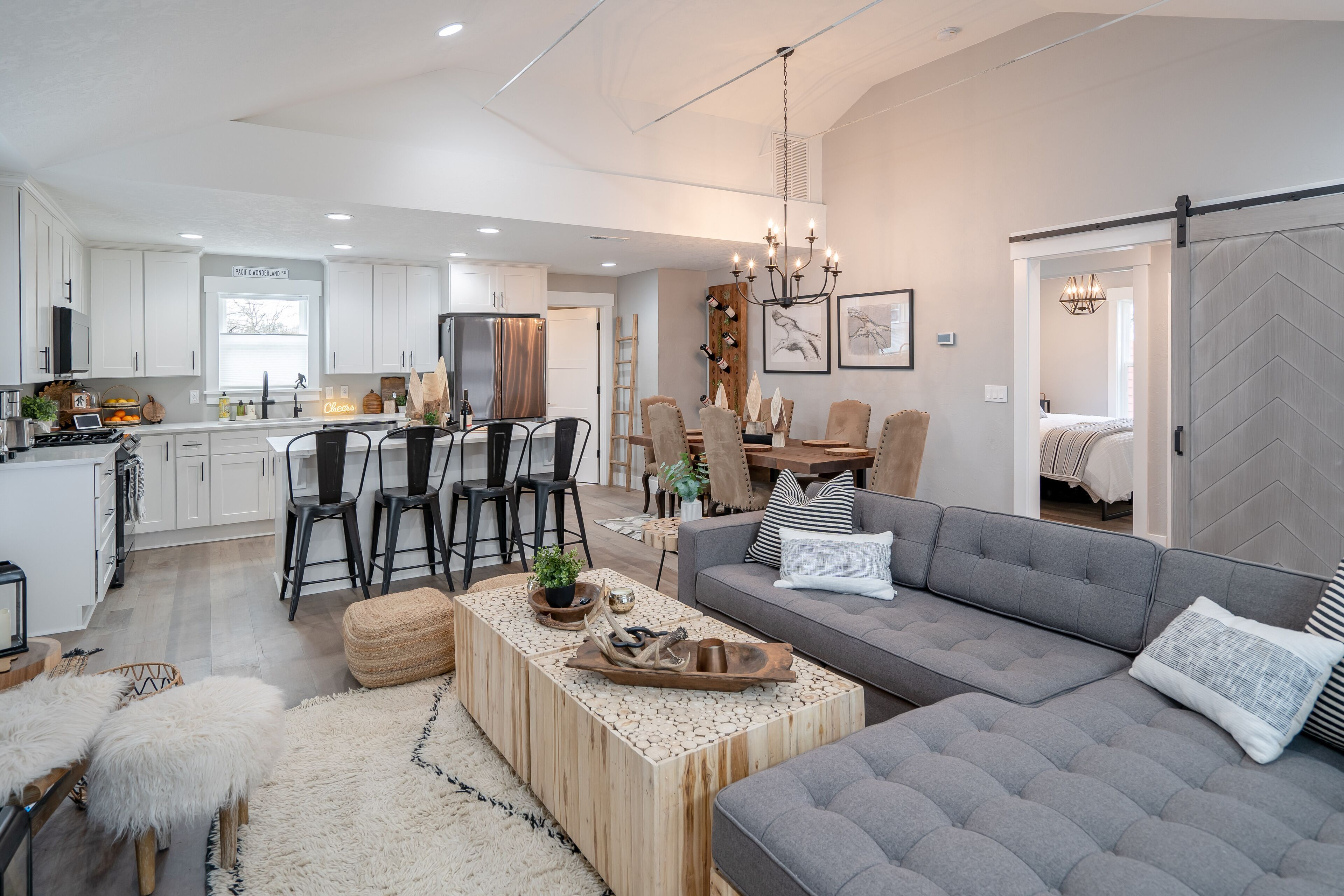 Moxie Kincaid House: University Bungalow