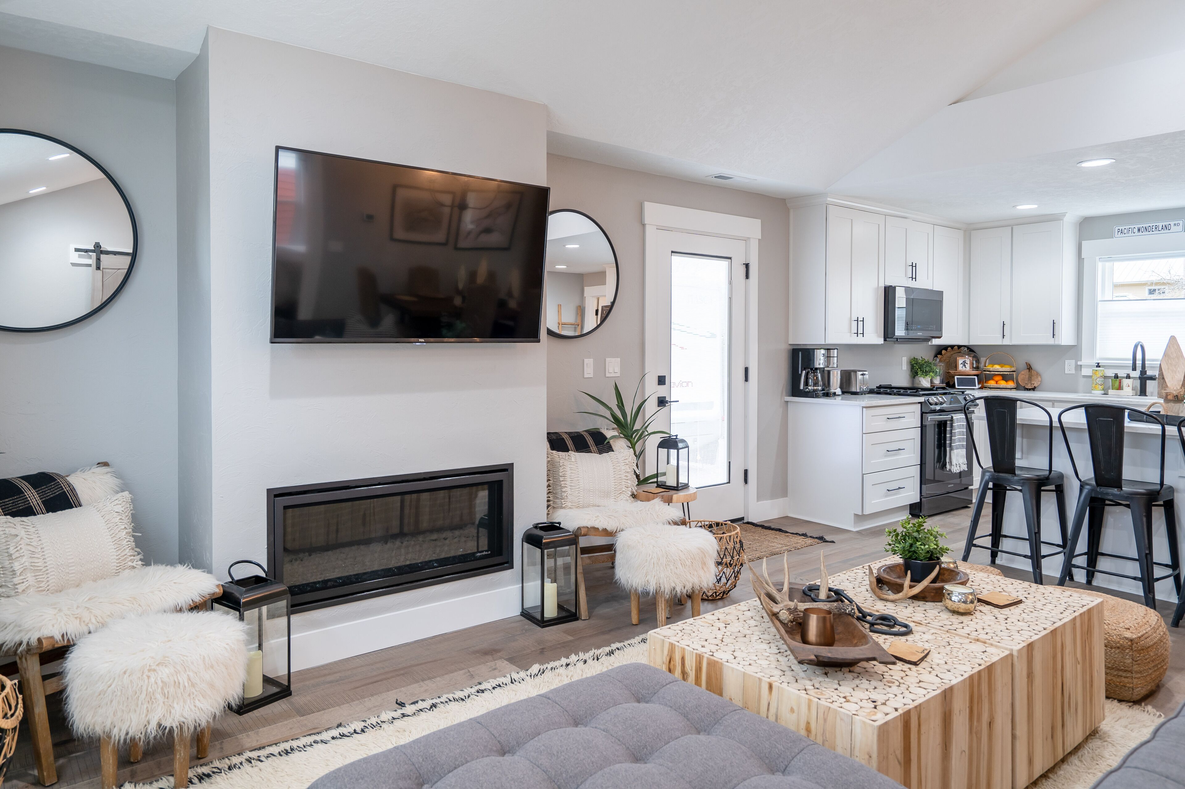 Moxie Kincaid House: University Bungalow