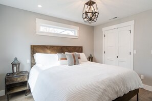 3 habitaciones, cuna de viaje, wifi gratis y ropa de cama 