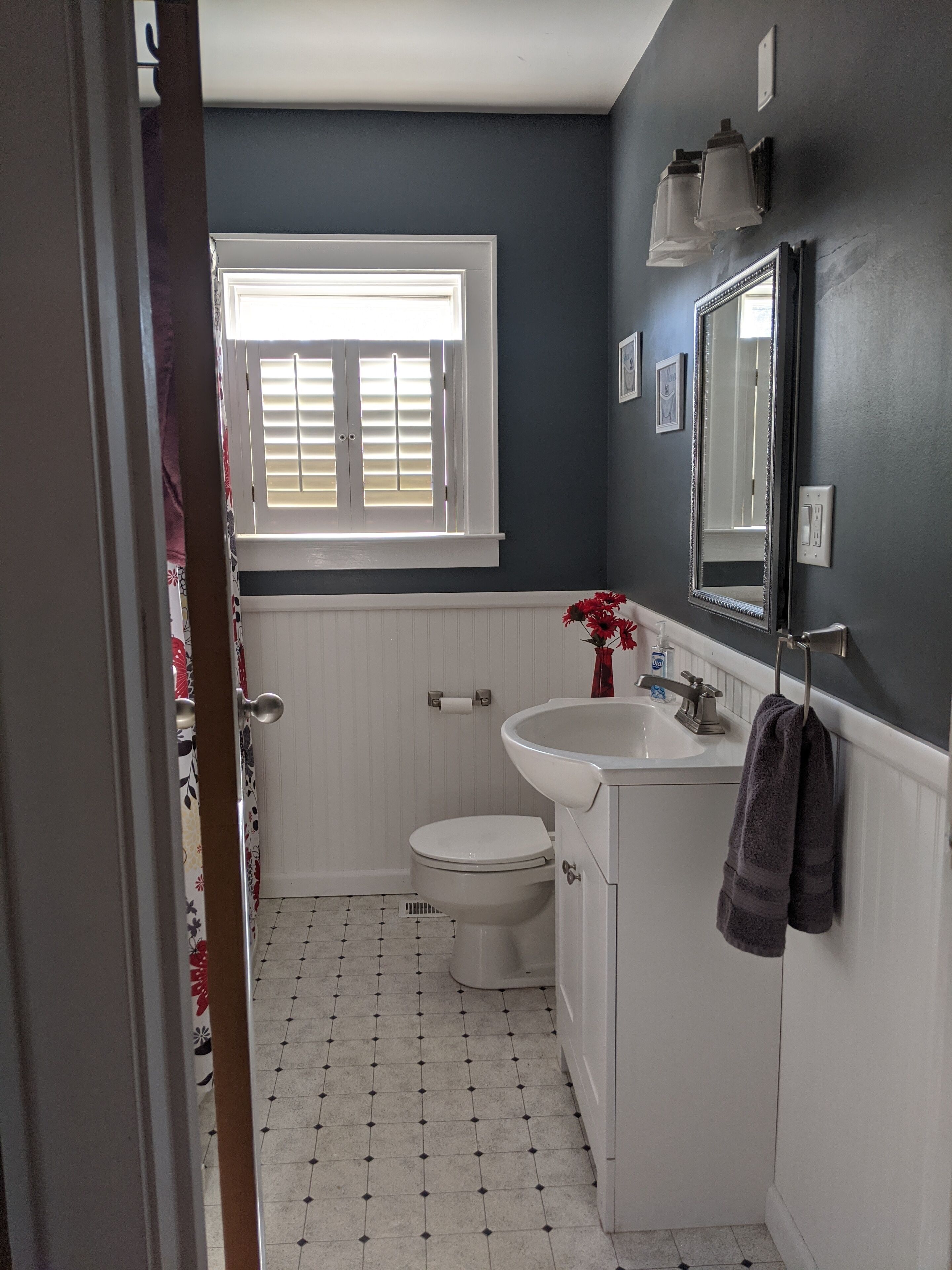 Cozy two bedroom home with parking on site