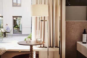 Urban Hideaway | Coffres-forts dans les chambres, rideaux occultants