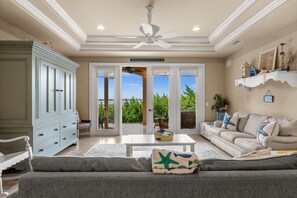 Smart TV, books, stereo, offices - Huge Estate, Heated Pool, Water View, King beds, Sleeps 20 (Marco Island)