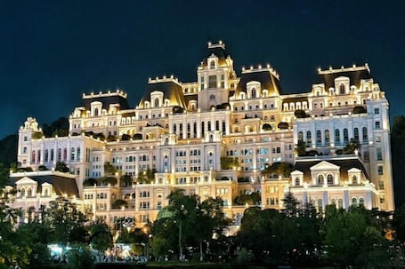 View from property. Guiyang Yikela Elyra Garden Scenic Hotel (Guanshanhu Guiyang North Railway Station)