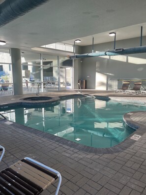Indoor pool, outdoor pool - Tidewater 705 - Beachfront! (Orange Beach)