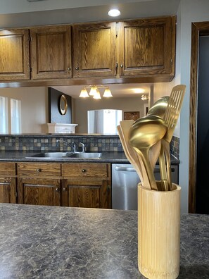 Interior - Family-friendly 3BR residential oasis in the heart of Toronto (Toronto)