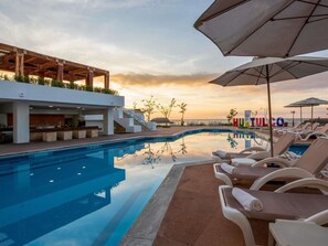 2 outdoor pools - Royal Club at Park Royal Beach Huatulco - Vacation Club (Santa María Huatulco)