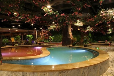 Blue Ocean International Hotspring Hotel