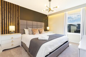 5 chambres, fer et planche à repasser, lit parapluie, Wi-Fi gratuit