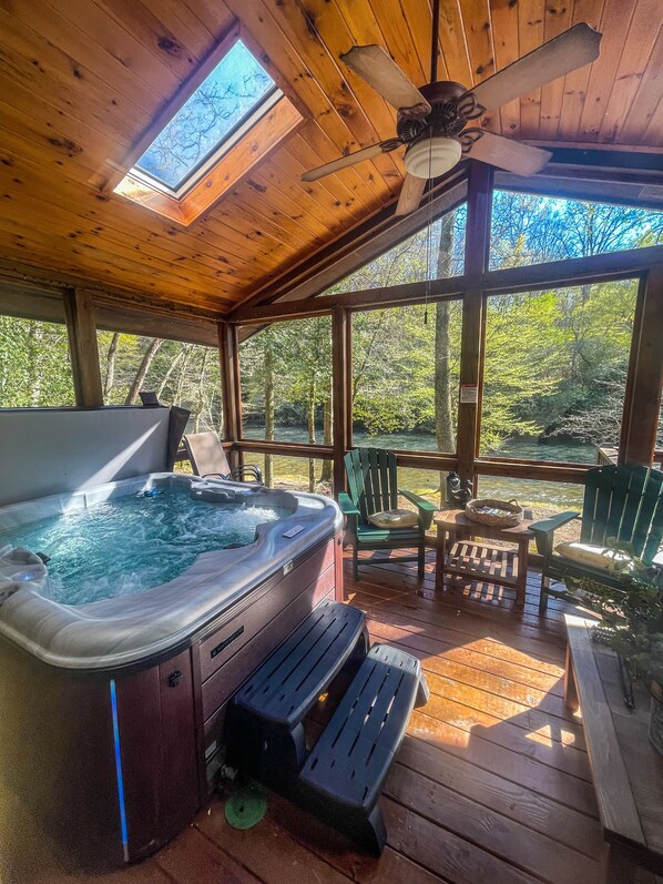 Terrace/patio - River Run Cabin - 20 Ft from River Edge - 15 Min from Blue Ridge - 3Bd 2Bth (Blue Ridge)