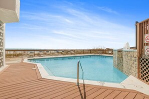 Outdoor pool - Gulf-Front Luxury Condo (Orange Beach)
