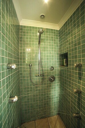 Shower, hair dryer, towels - Stunning Sea View (Banyuls-Sur-Mer)