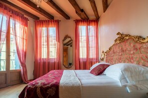 مكواة/لوح كي وواي فاي مجانًا وملاءات أسرّة