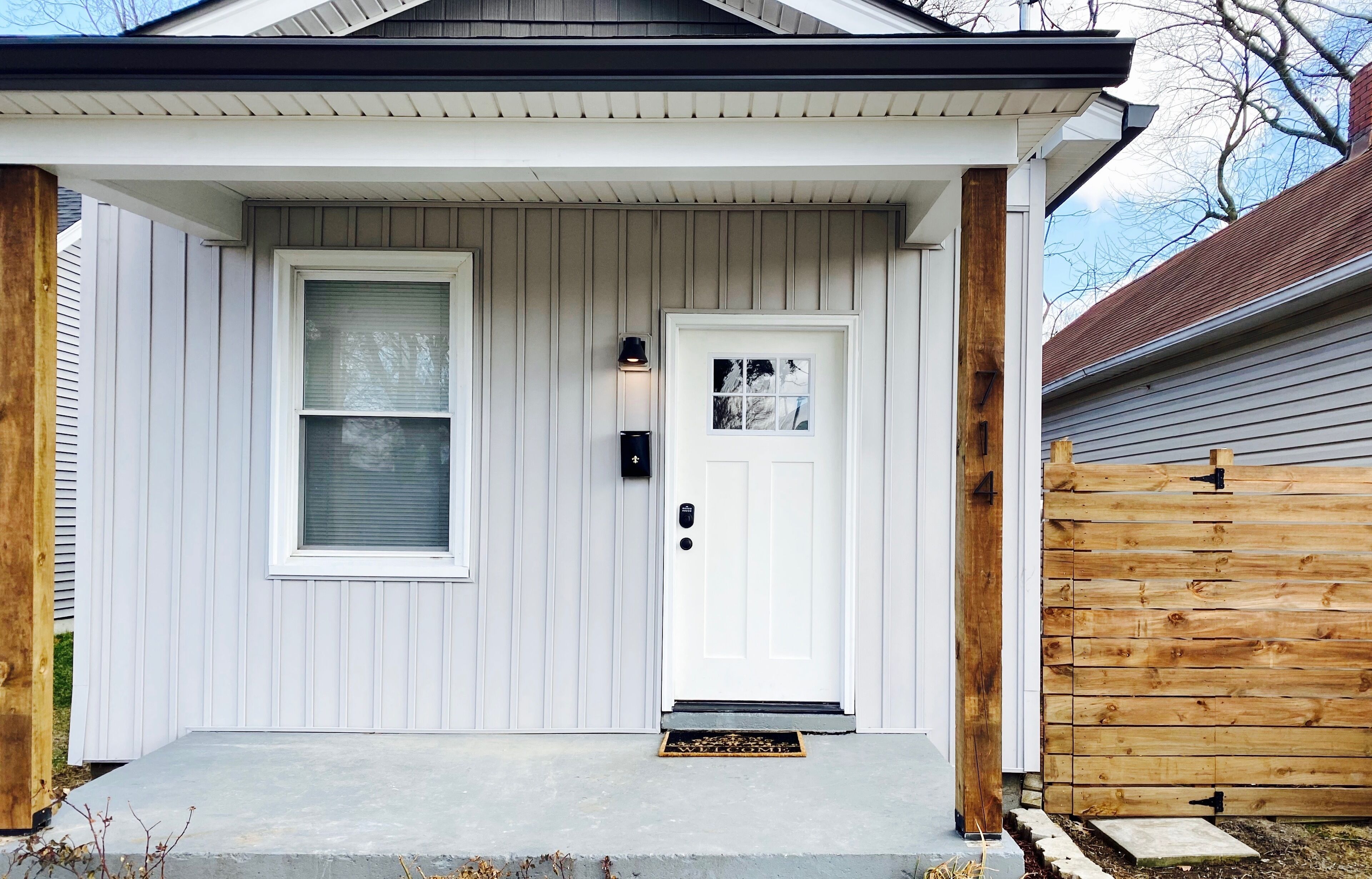 Cheerful two bedroom home, close to downtown!