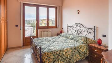 2 chambres, lit parapluie, Wi-Fi gratuit, draps fournis