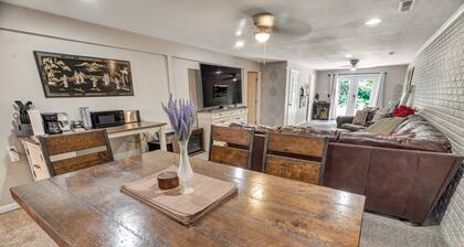 7809 Hunters Moon Ln · Moon River Smart-Suite, near Interstate 44/airport