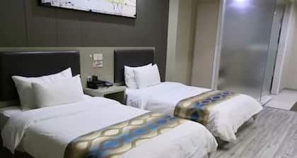 Jinzhu Business Hotel