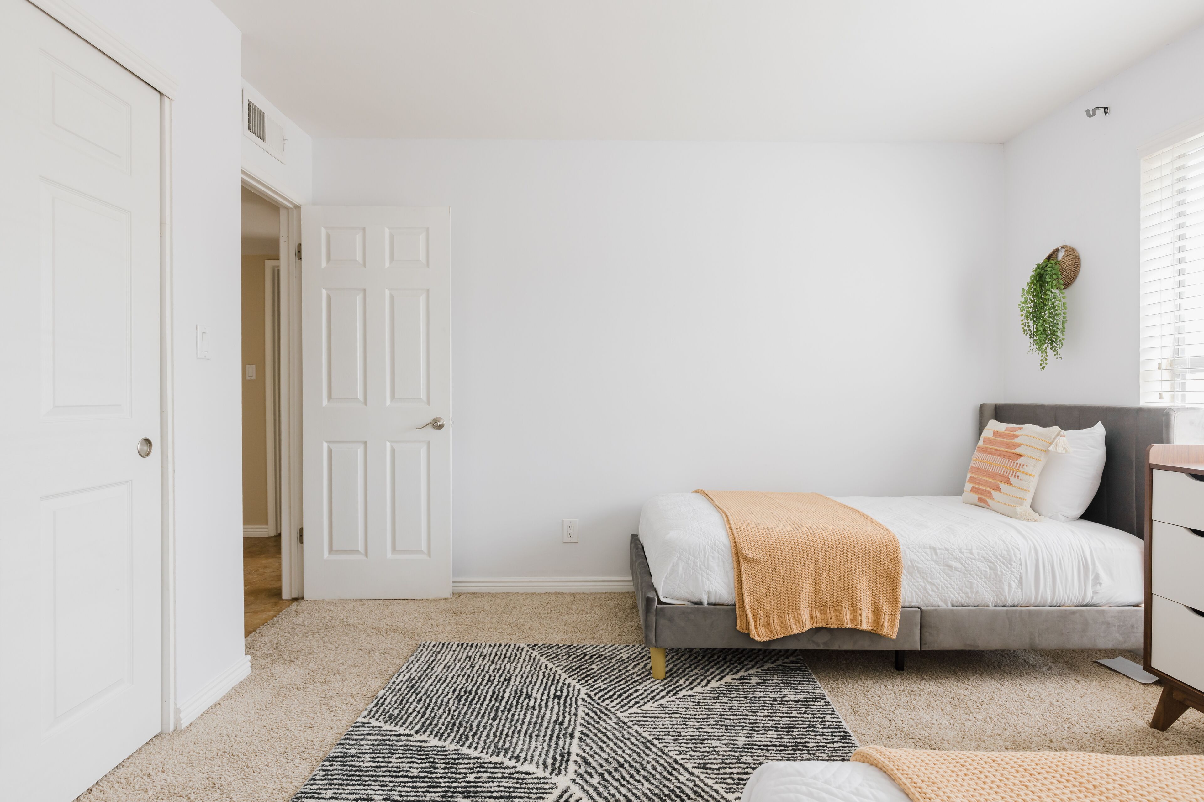 New! The Desert Getaway 3BR2BA w/ POOL!