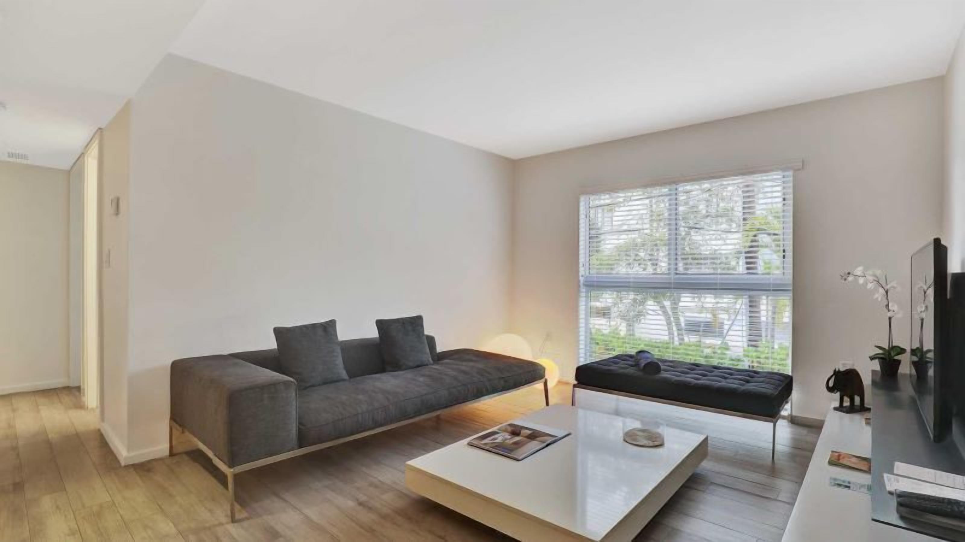 2 Bedroom 1 King - 3 Twins