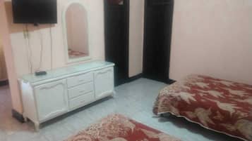 Standard Double Room, 2 Double Beds | WiFi, bed sheets