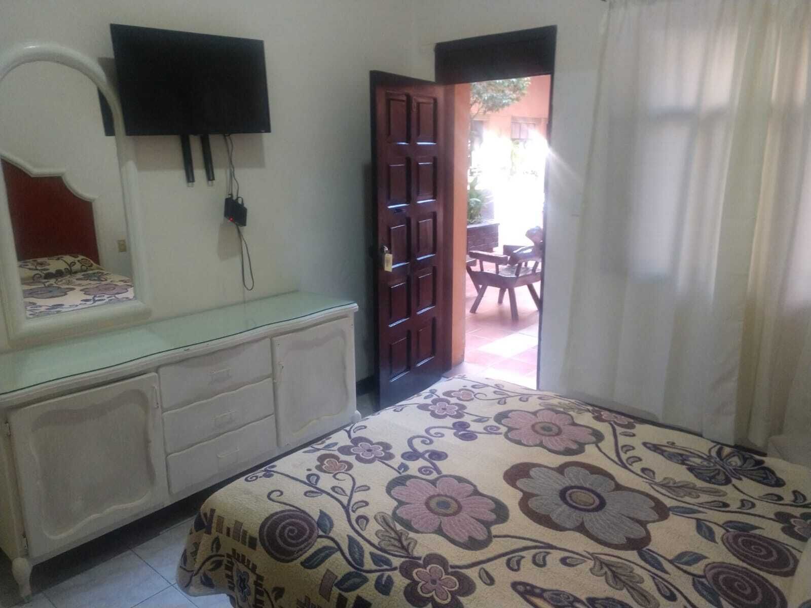 Habitación estándar | Wifi y ropa de cama 