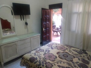 Standard Room | WiFi, bed sheets