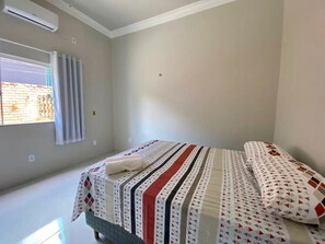 4 quartos, escrivaninha, Wi-Fi de cortesia, roupa de cama